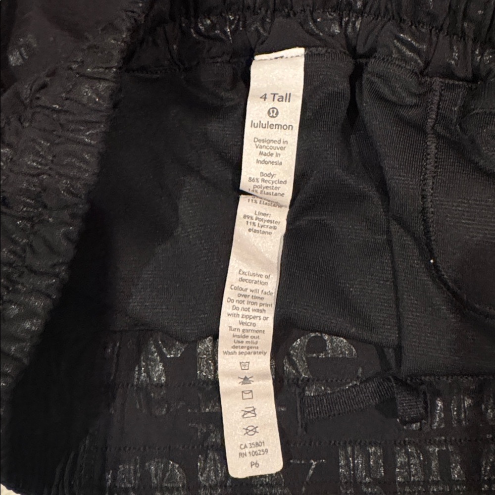 Lululemon Hotty Hot Short ll 2.5” manifesto foil Black Women's Athletic Sz 4tall - Picture 9 of 11